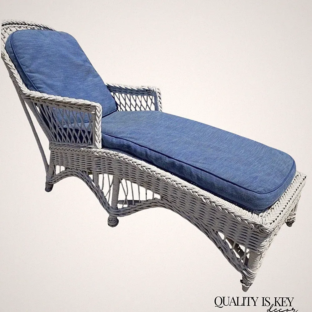 Antique American Victorian White Wicker Sunroom Chaise Lounge Arm Chair Sofa