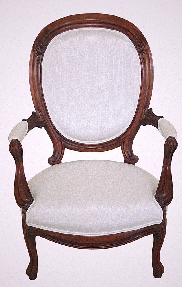 F48183EC: Antique American Victorian Parlor Armchair