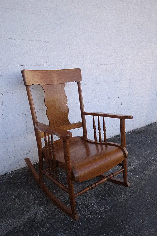 Victorian Early 1900s Oak Rocking Chair 4015